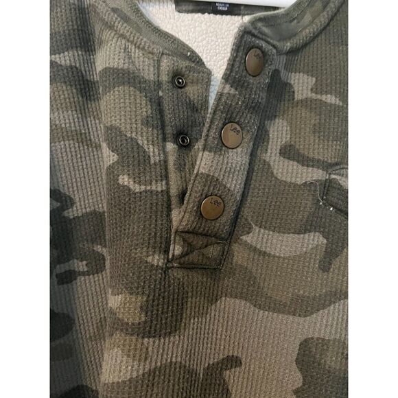 Lee Shirt XL Men’s Camo Henley Long Sleeve Faux Sherpa Lined Gorpcore Cabincore - Picture 7 of 8